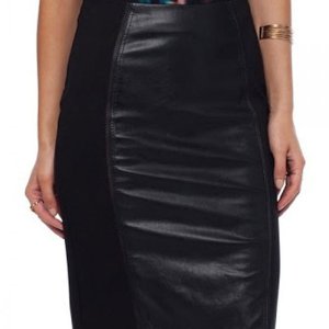 Spell of Allure Leather Pencil Skirt