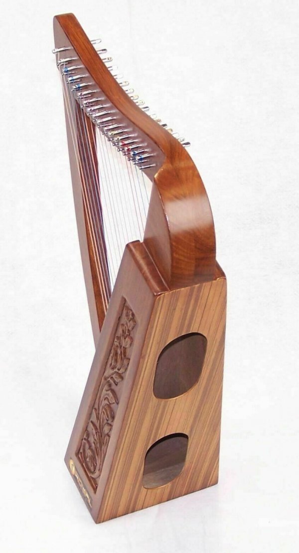 Tall Celtic Irish Knee Harp 17 Strings Solid Wood Free Bag Strings Key 27 Inch1